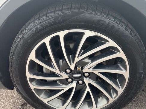 Used 2019 Lincoln Nautilus Reserve AWD/4WD image 9
