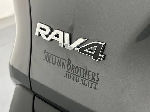 Used 2023 Toyota RAV4 LE AWD/4WD image 17