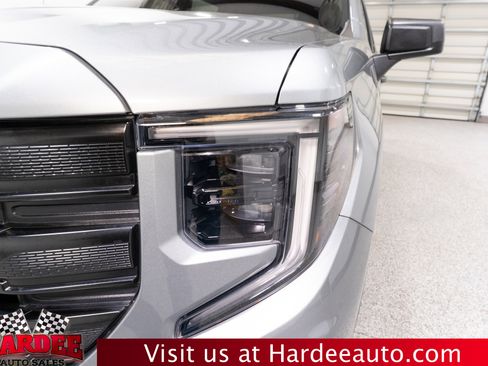 Used 2023 GMC Sierra 1500 Pro w/ Graphite Edition image 8