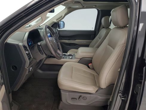 Used 2020 Ford Expedition XLT w/ Equipment Group 202A image 9