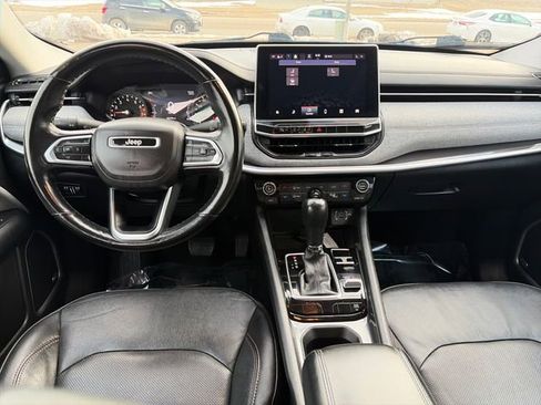 Used 2022 Jeep Compass Latitude w/ Sun and Sound Group AWD/4WD image 31