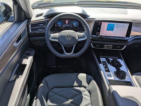New 2026 Volkswagen Atlas SE FWD image 18