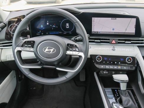New 2026 Hyundai Elantra Limited FWD image 15