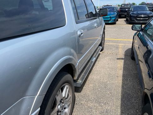Used 2010 Ford Expedition EL Limited AWD/4WD image 15