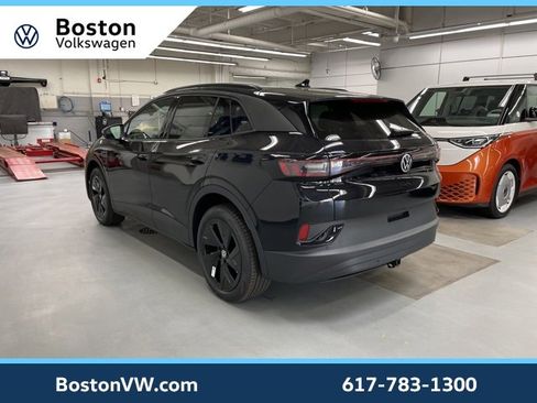 New 2025 Volkswagen ID.4 Pro S image 2