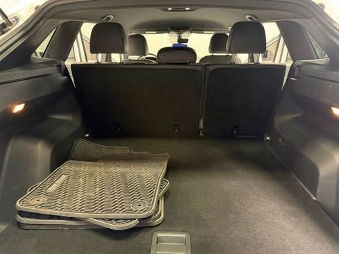 Used 2022 Volkswagen Atlas Cross Sport SE image 26