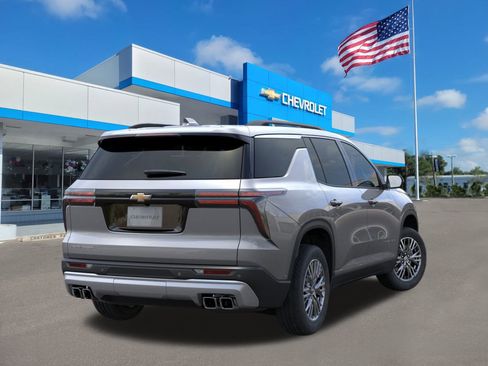 New 2026 Chevrolet Traverse LT image 4
