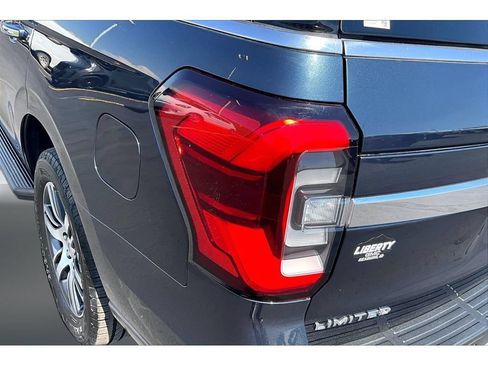 Used 2024 Ford Expedition Limited AWD/4WD image 20