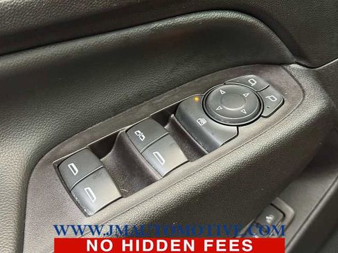 Used 2021 Chevrolet Equinox Premier image 40