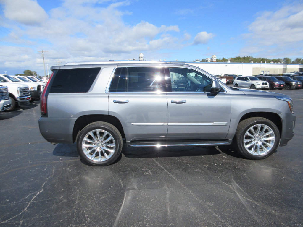 Used 2020 Cadillac Escalade Luxury AWD/4WD image 4