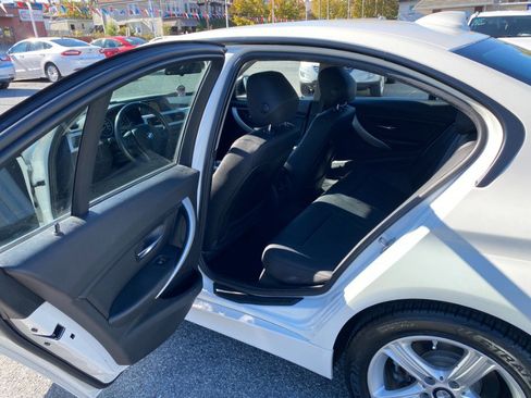 Used 2015 BMW 320i xDrive Sedan image 12