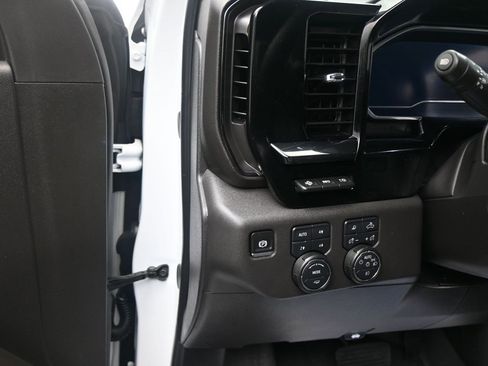 Used 2025 Chevrolet Silverado 1500 ZR2 w/ Technology Package image 3