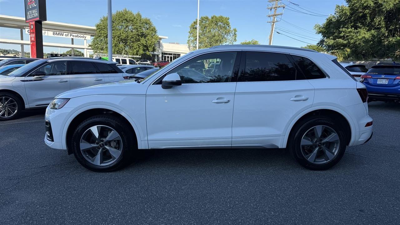 Used 2023 Audi Q5 2.0T Premium w/ Convenience Package AWD/4WD image 11