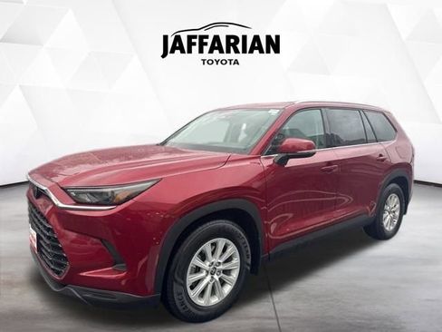 Certified 2024 Toyota Grand Highlander XLE image 10