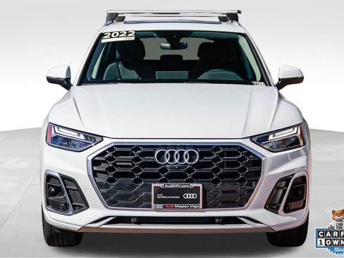 Used 2022 Audi Q5 e Premium Plus w/ Premium Plus Package image 2
