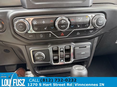Used 2021 Jeep Wrangler Unlimited Sport AWD/4WD image 19