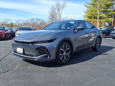 Used 2023 Toyota Crown XLE image 32