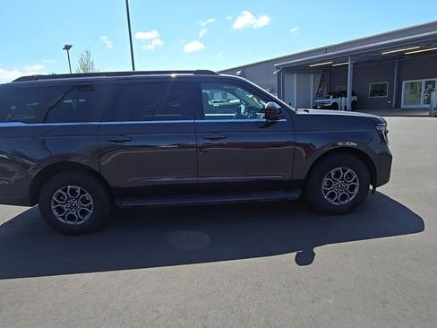 Used 2025 Ford Expedition Max Active AWD/4WD image 5