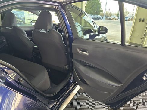 Used 2022 Toyota Corolla SE image 39