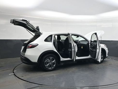 New 2026 Honda HR-V LX image 34