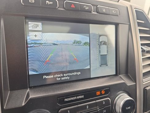 Used 2018 Ford F250 Platinum w/ Platinum Ultimate Package AWD/4WD image 35