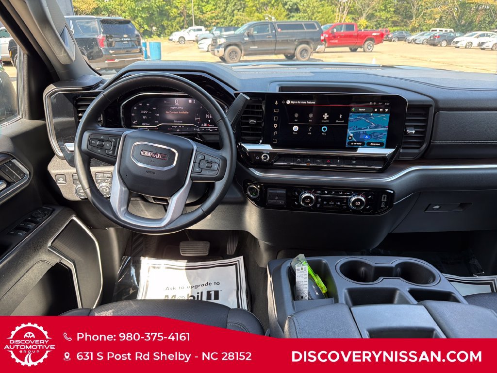 Used 2025 GMC Sierra 1500 SLT AWD/4WD image 31