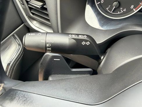 Used 2026 Nissan Rogue SV FWD image 27