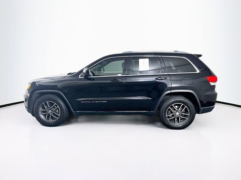 Used 2018 Jeep Grand Cherokee Laredo image 4