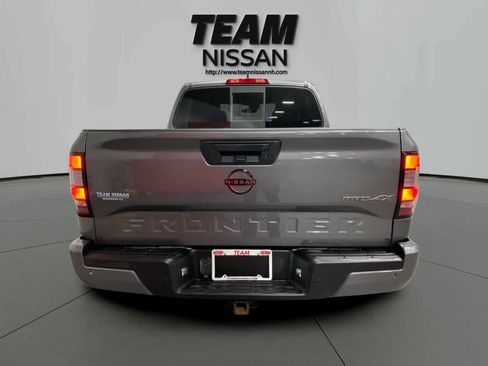 Used 2022 Nissan Frontier PRO-4X image 5
