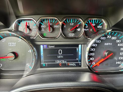 Used 2018 GMC Sierra 2500 SLT w/ Duramax Plus Package AWD/4WD image 34