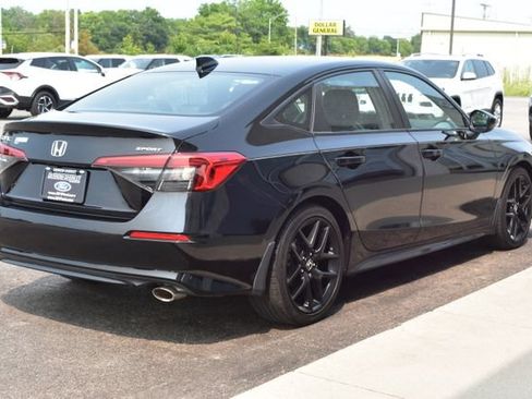 Used 2024 Honda Civic Sport image 9