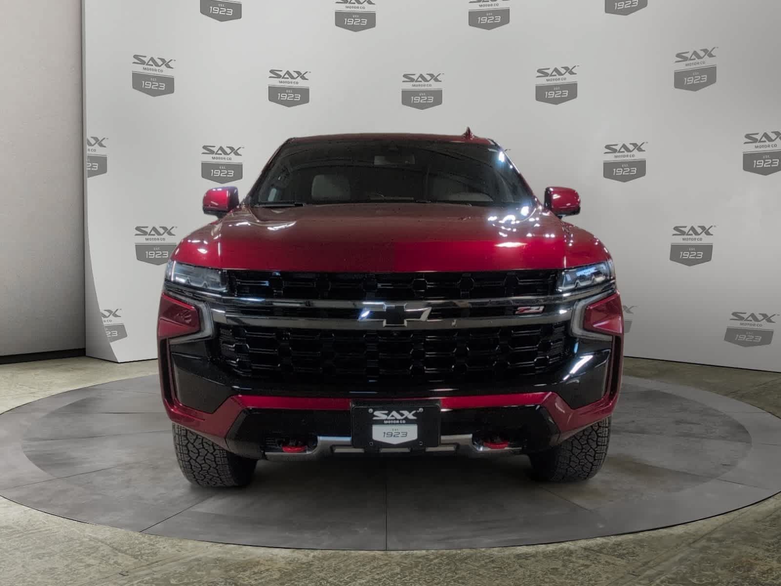 Used 2022 Chevrolet Tahoe Z71 w/ Luxury Package AWD/4WD image 8