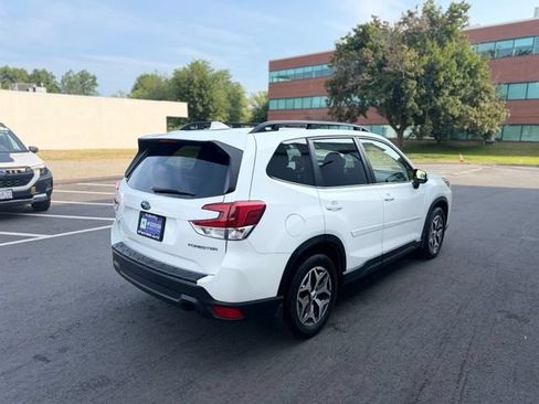 Used 2023 Subaru Forester Premium AWD/4WD image 6