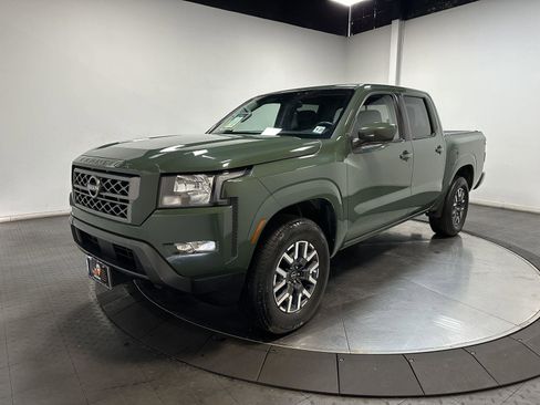 Used 2022 Nissan Frontier SV AWD/4WD image 1