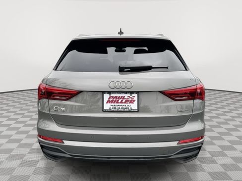 Used 2024 Audi Q3 2.0T Premium image 5