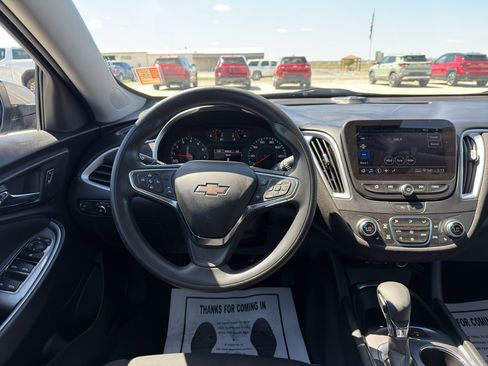 Used 2024 Chevrolet Malibu LT FWD image 12
