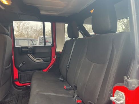 Used 2017 Jeep Wrangler Unlimited Sport w/ Connectivity Group image 16