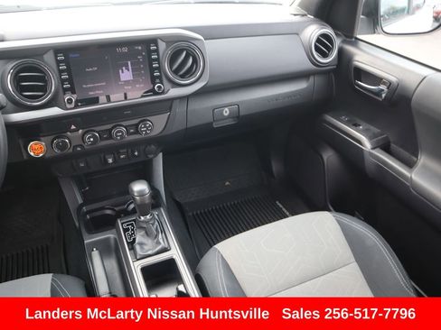 Used 2020 Toyota Tacoma TRD Sport image 17