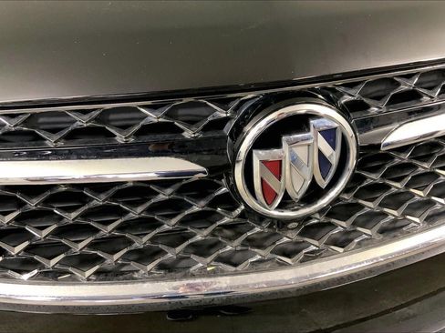 Used 2023 Buick Envision Avenir image 29