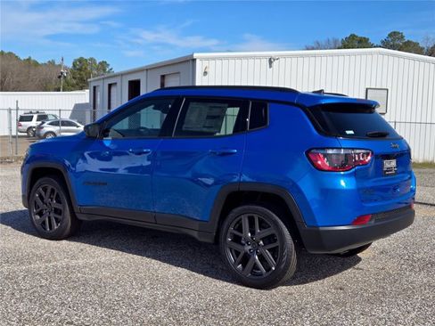 New 2026 Jeep Compass Latitude AWD/4WD image 22