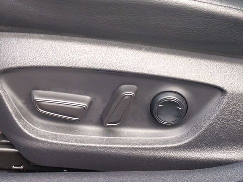 Certified 2021 Toyota Camry SE image 19