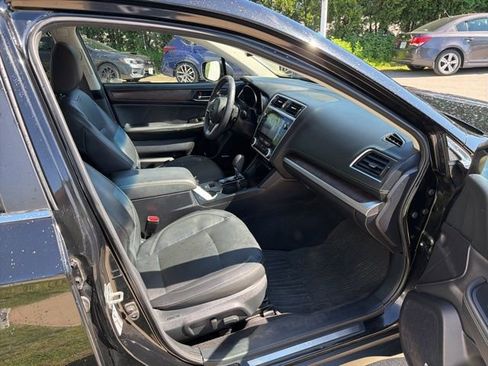 Used 2019 Subaru Outback 2.5i Limited AWD/4WD image 10