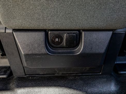 Used 2024 Ford F350 XLT image 32