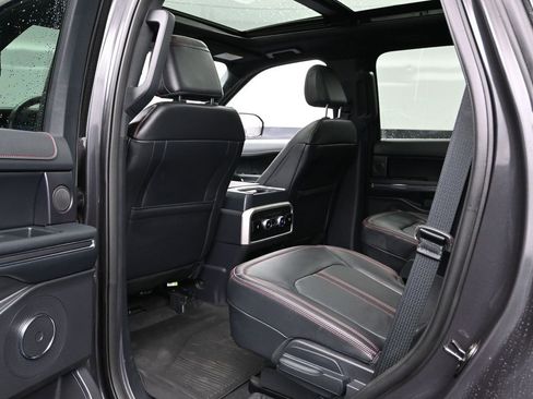 Used 2023 Ford Expedition Limited image 20
