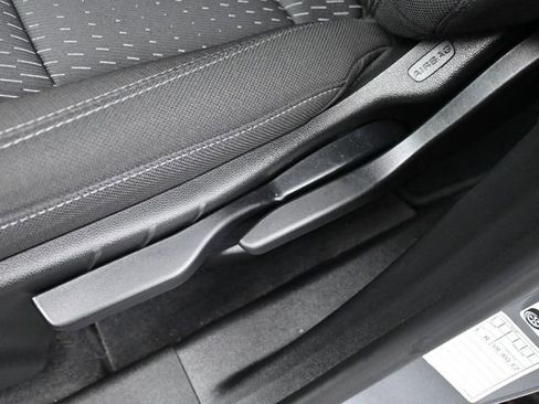 Used 2025 Chevrolet Equinox LT image 12