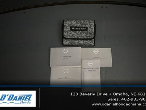 Used 2025 Nissan Frontier SV w/ SV Convenience Package AWD/4WD image 42