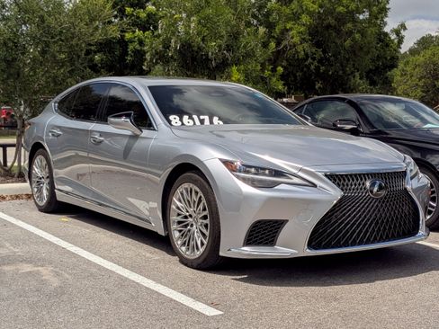 Used 2024 Lexus LS 500 RWD image 1