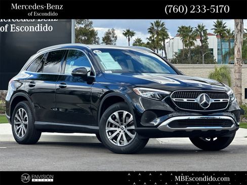 Certified 2025 Mercedes-Benz GLC 300 image 1