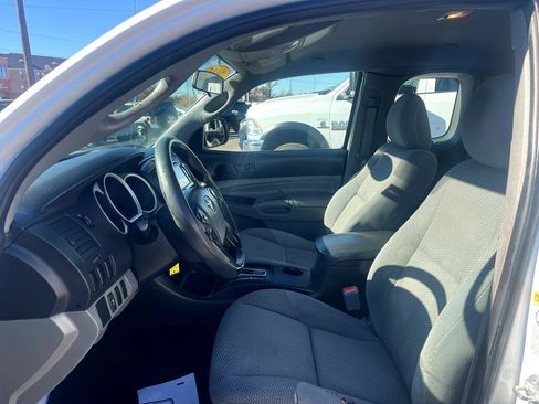 Used 2015 Toyota Tacoma 2WD Access Cab image 16