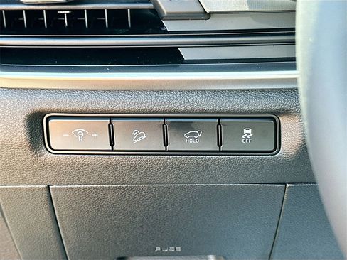 New 2025 Kia Telluride S image 10